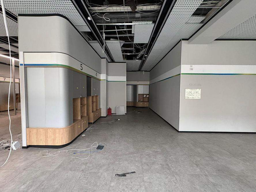 Сдам в аренду магазин 288.9 м.кв.