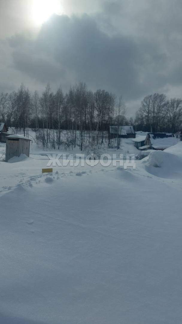 Продам земельный участок 800 м.кв.