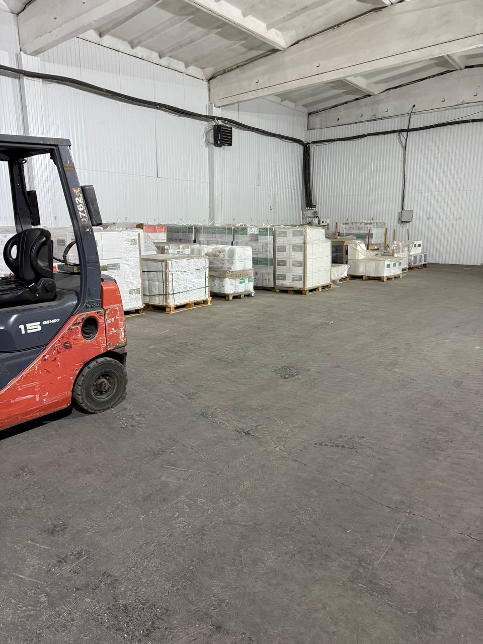 Сдам в аренду склад 896 м.кв.