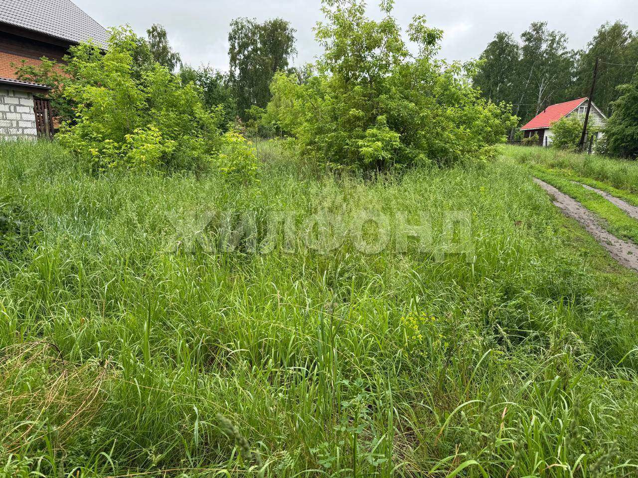 Продам земельный участок 1500 м.кв.