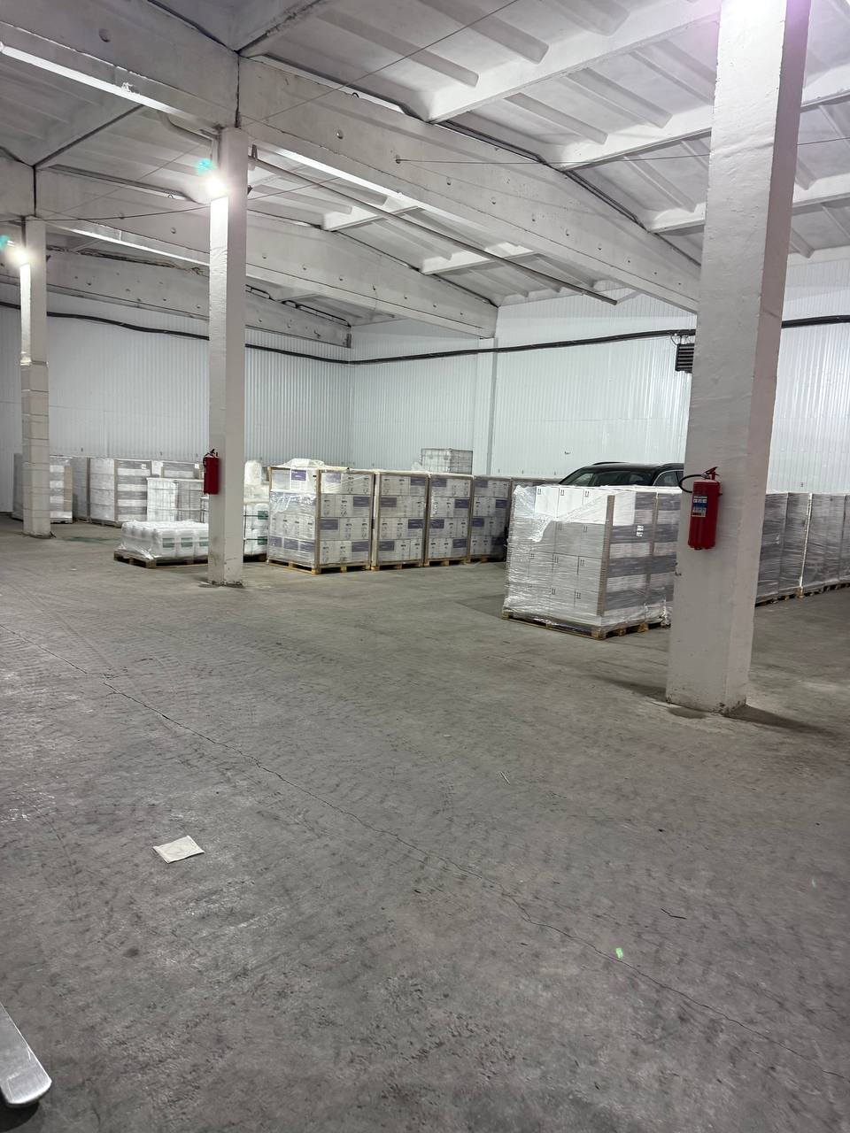 Сдам в аренду склад 896 м.кв.