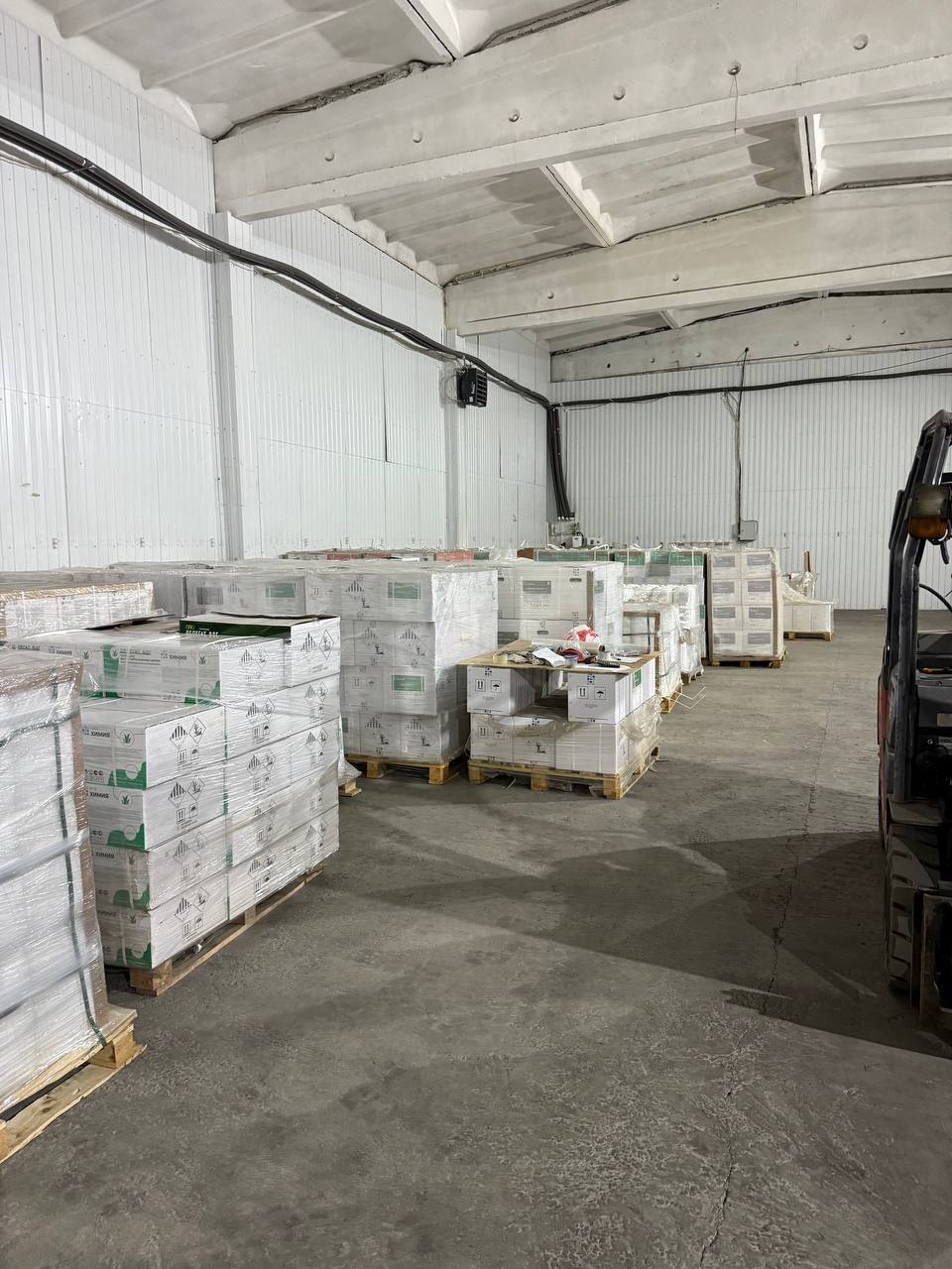 Сдам в аренду склад 896 м.кв.