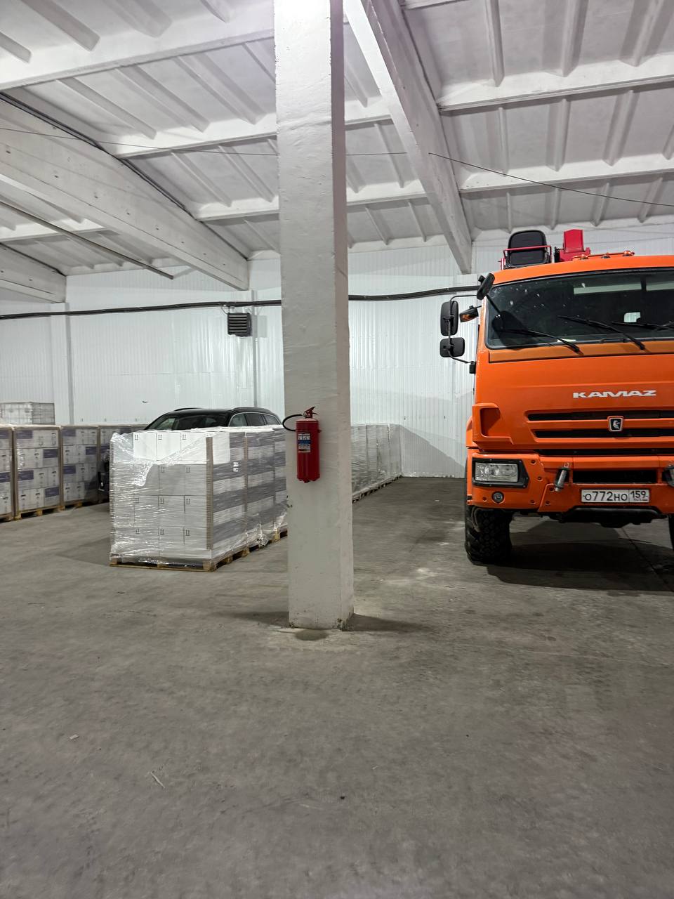 Сдам в аренду склад 896 м.кв.