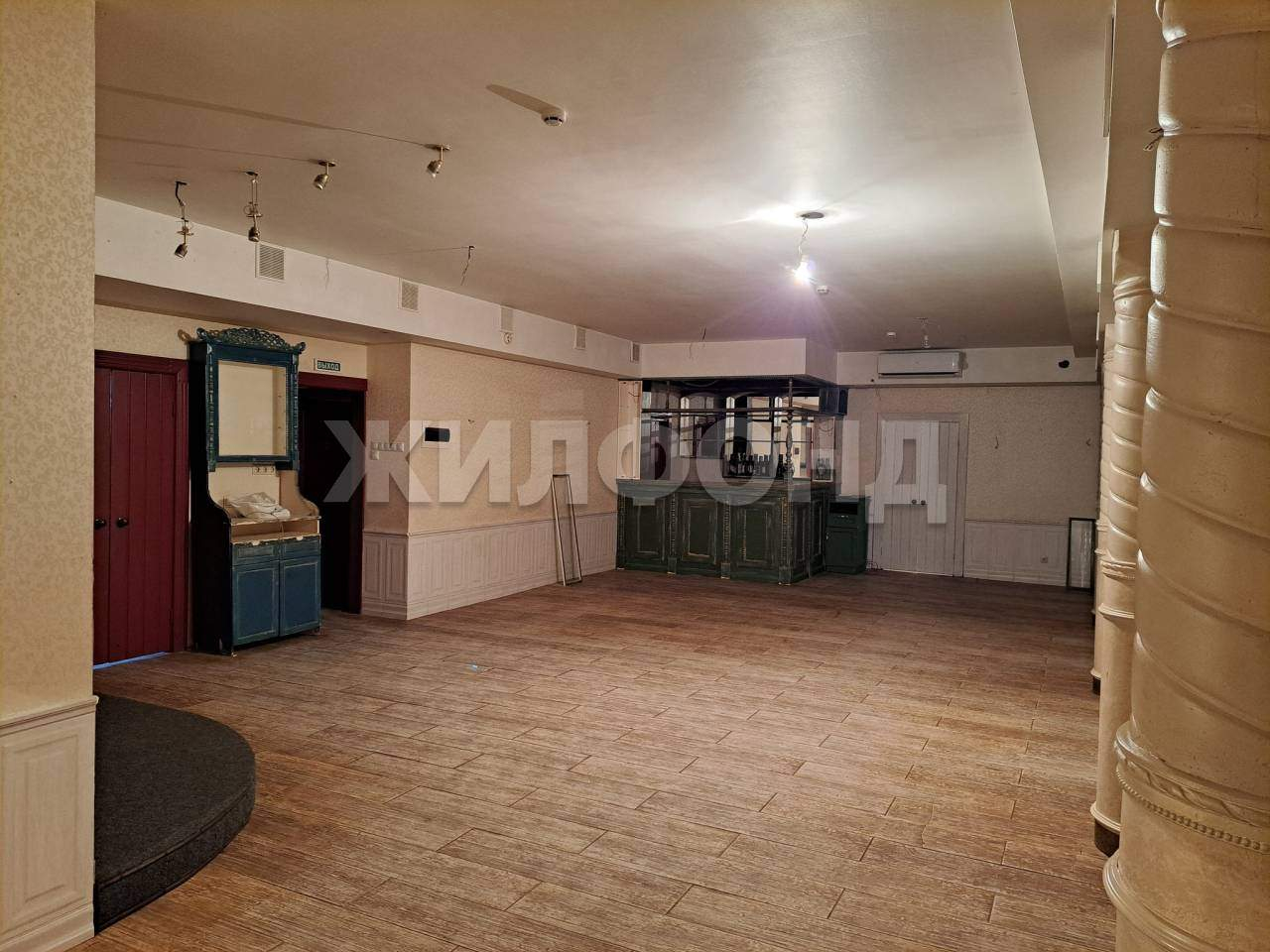 Продам магазин 352 м.кв.