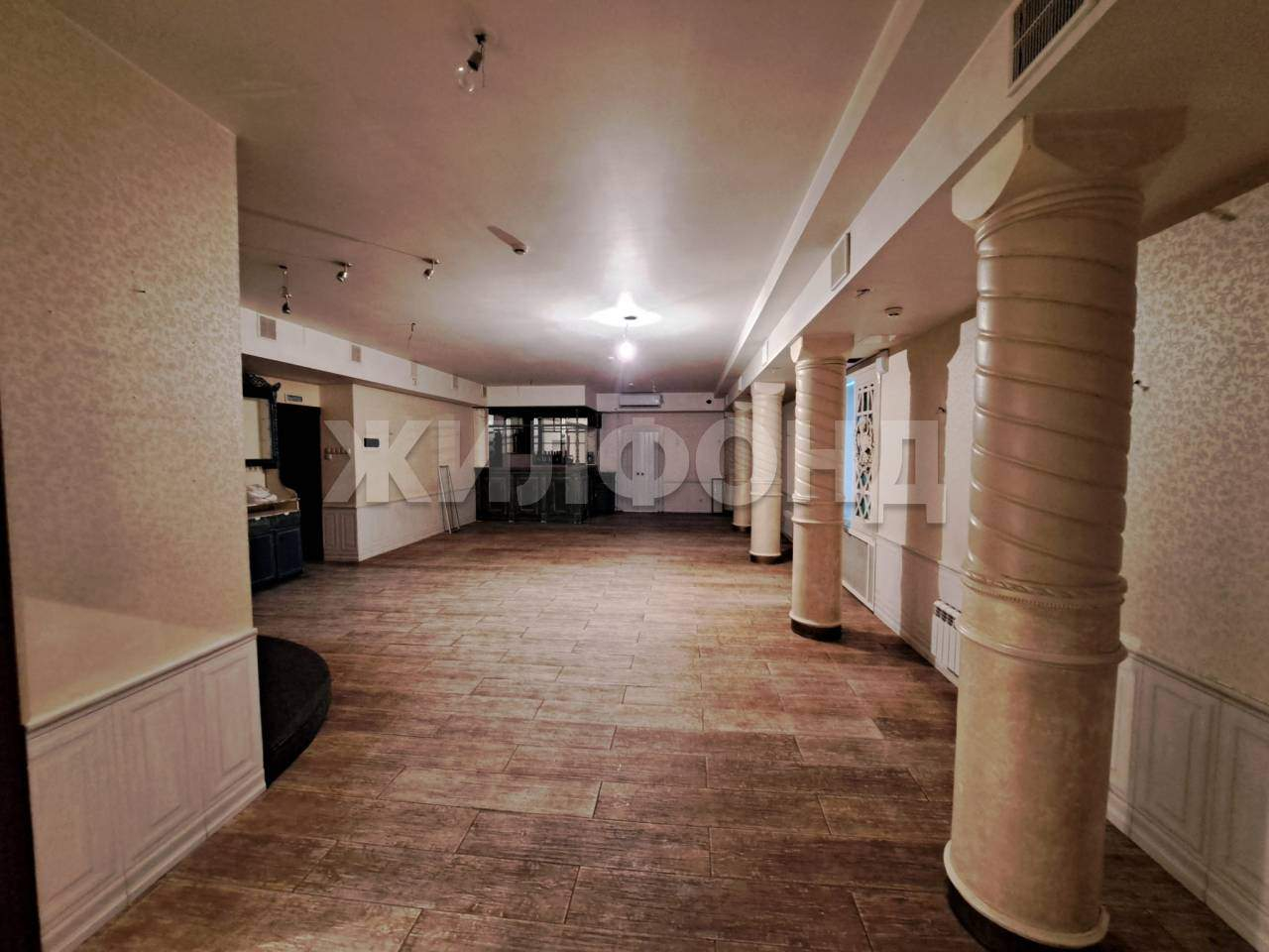 Продам магазин 352 м.кв.