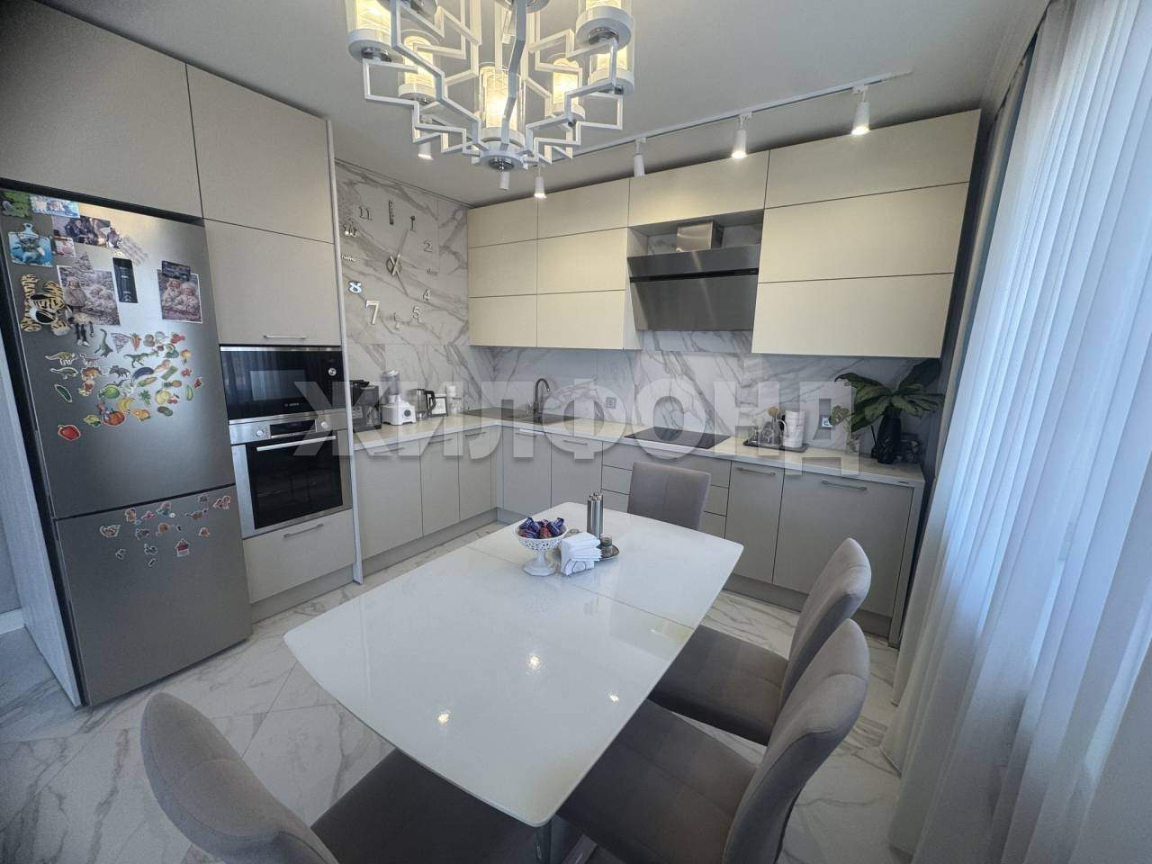 Квартира на продажу в Нефтеюганске, 15-й микрорайон, 8б фото №1