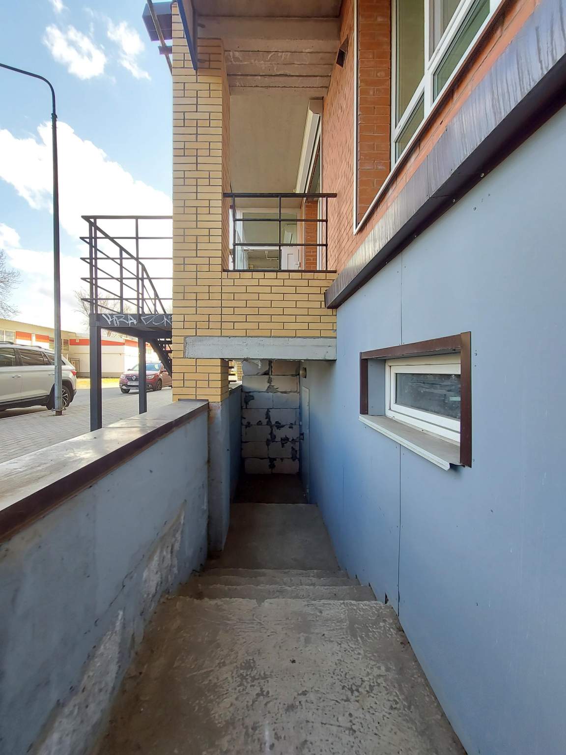 Продам магазин 92.8 м.кв.