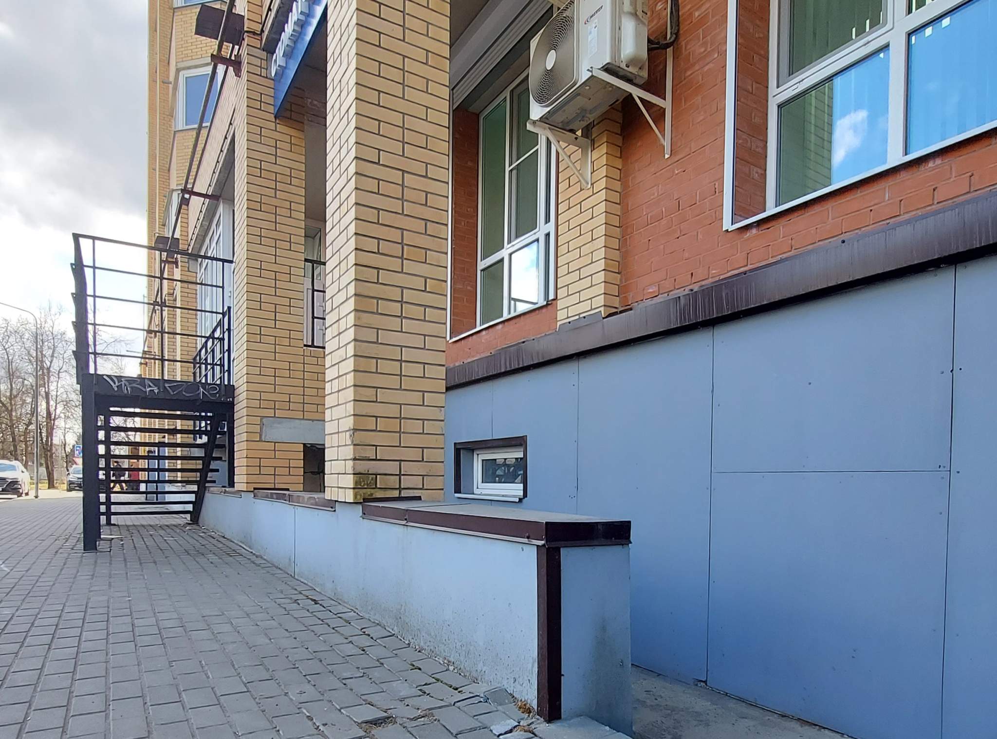 Продам магазин 92.8 м.кв.