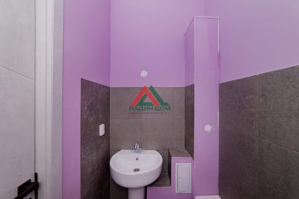 Сдам в аренду магазин 46.7 м.кв.