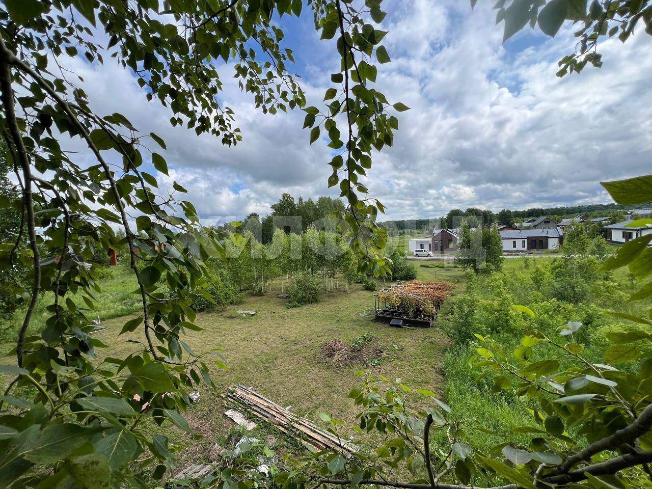 Продам земельный участок 1595 м.кв.