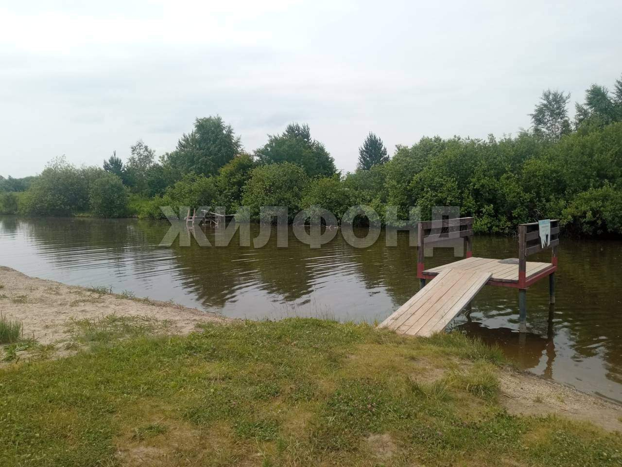 Продам земельный участок 1010 м.кв.