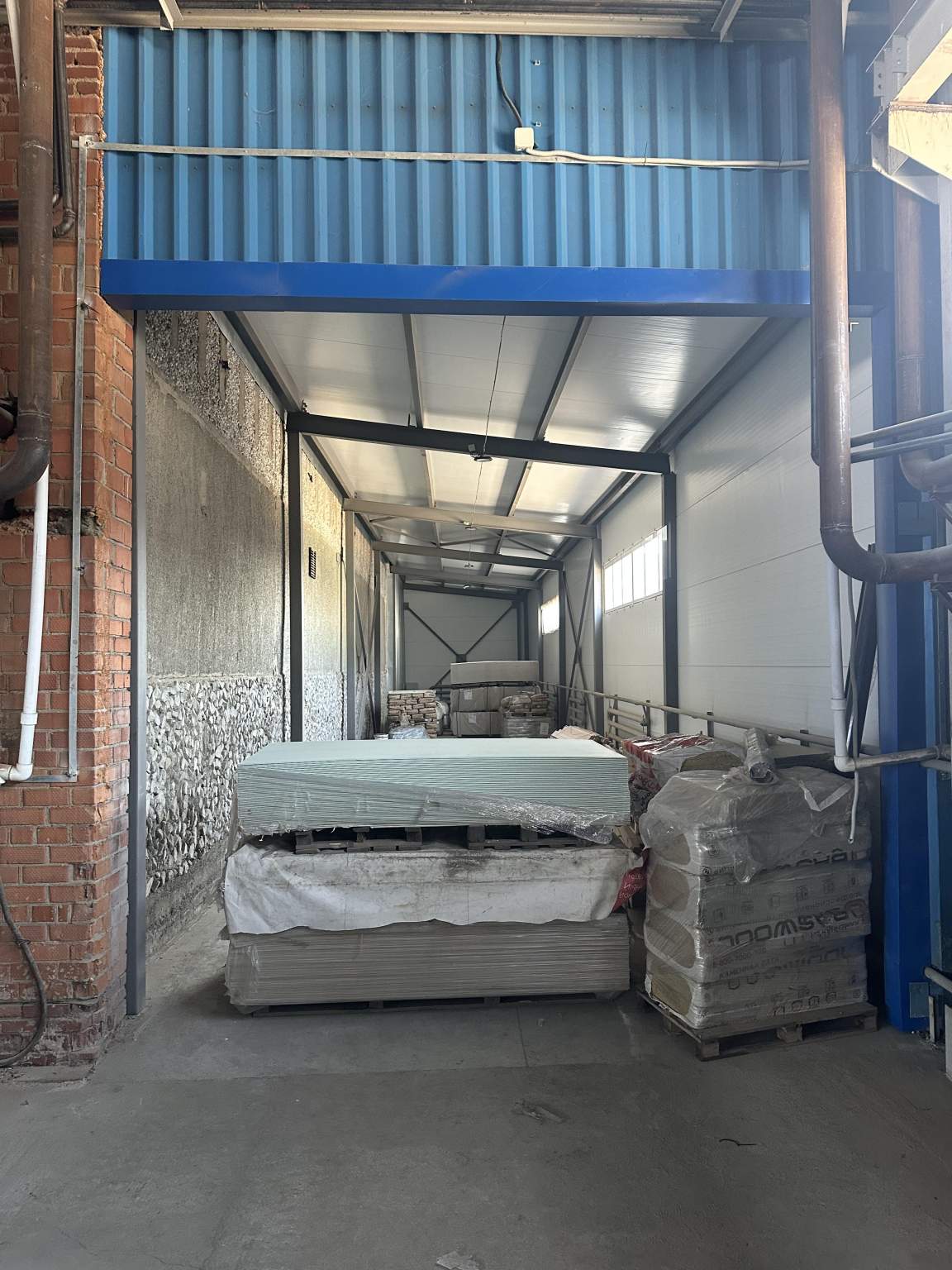 Сдам в аренду склад 902.2 м.кв.