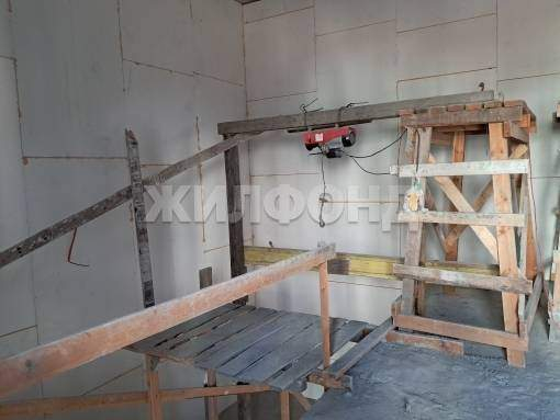 Продам помещение свободного назначения 1353 м.кв.