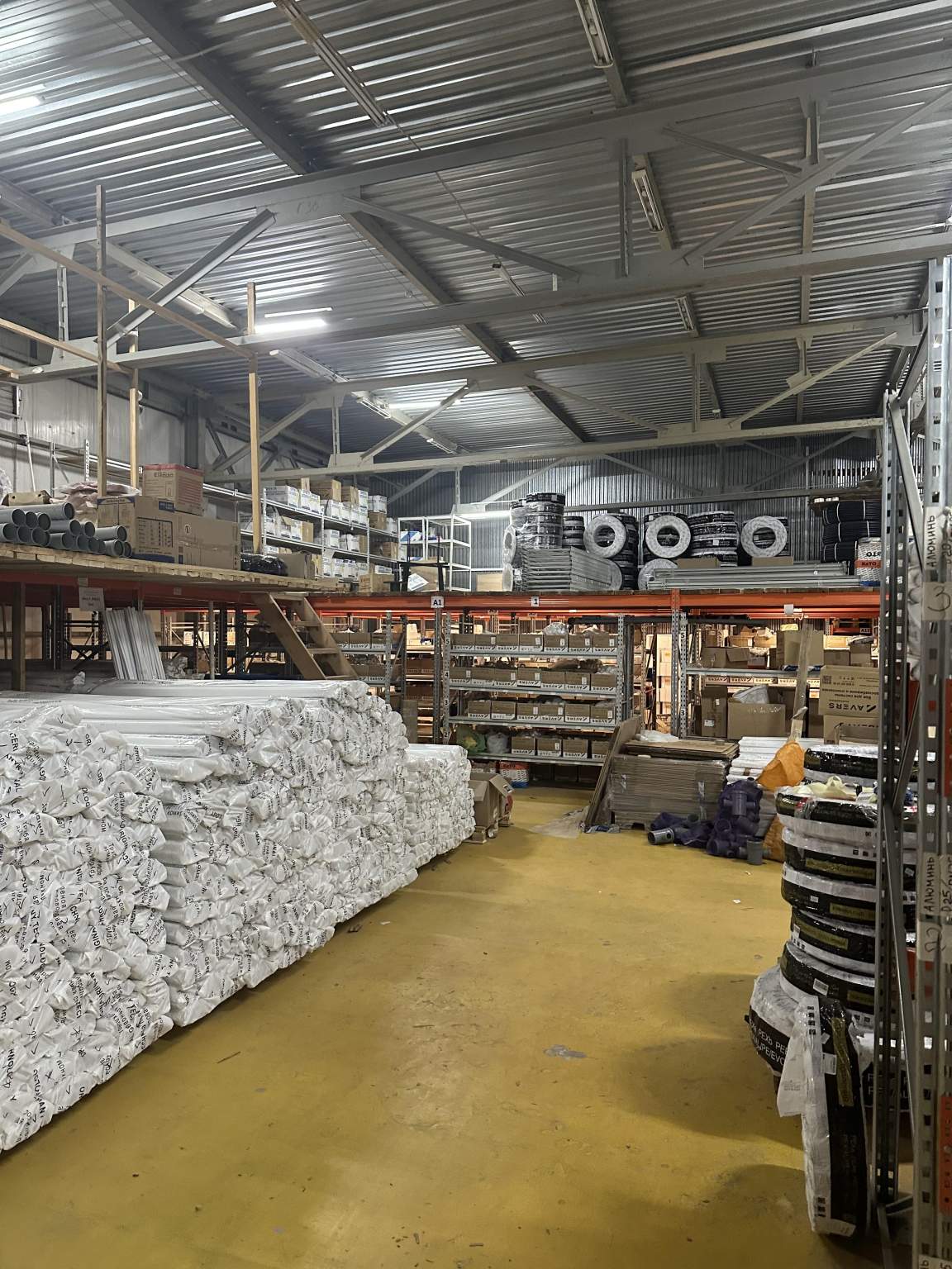 Сдам в аренду склад 1074.6 м.кв.