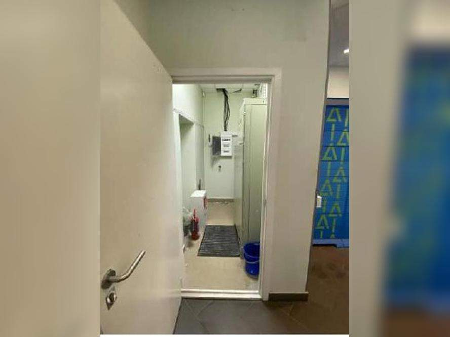 Продам магазин 445.2 м.кв.