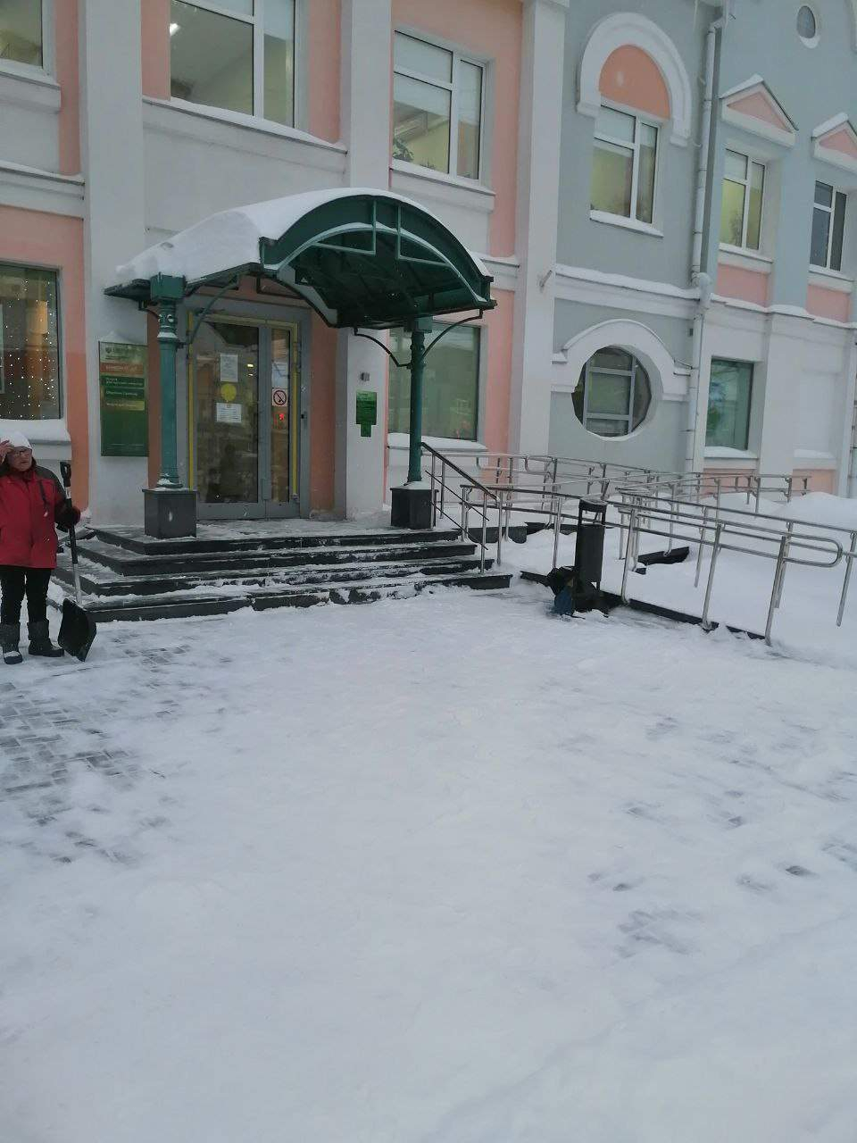 Продам офис 2141.4 м.кв.