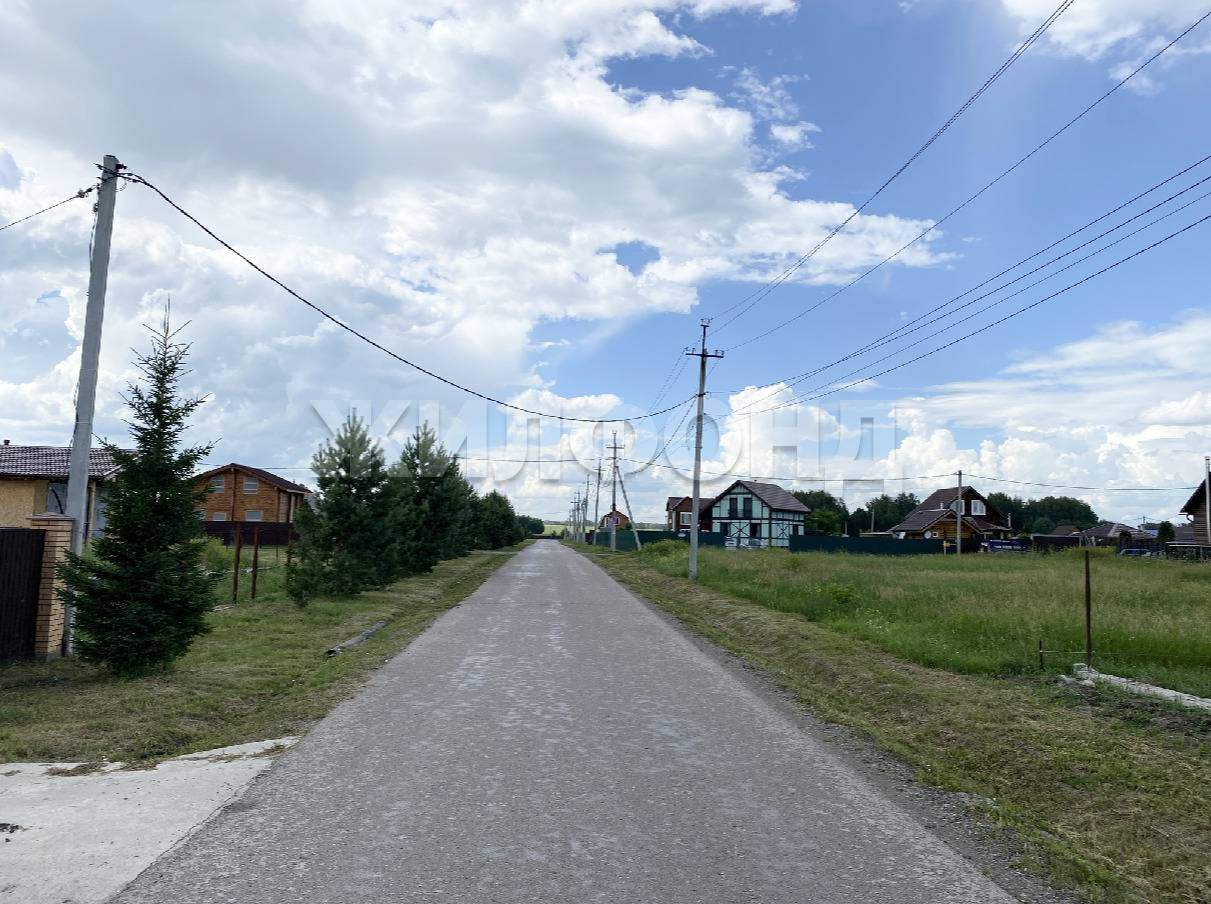 Продам земельный участок 1200 м.кв.