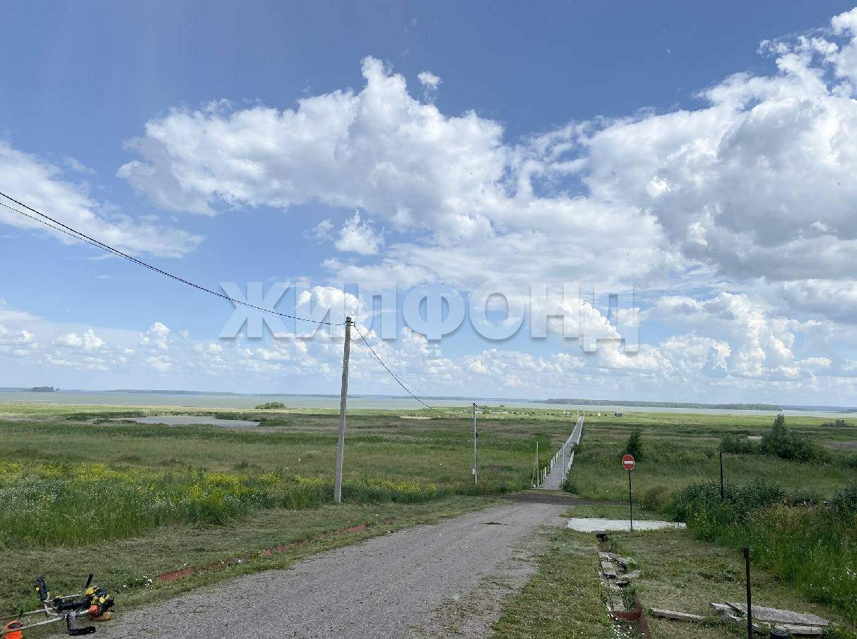 Продам земельный участок 1200 м.кв.