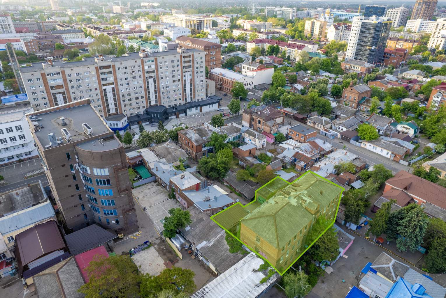 Продам торговое помещение 1442.7 м.кв.