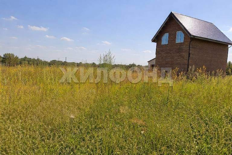 Продам земельный участок 1000 м.кв.