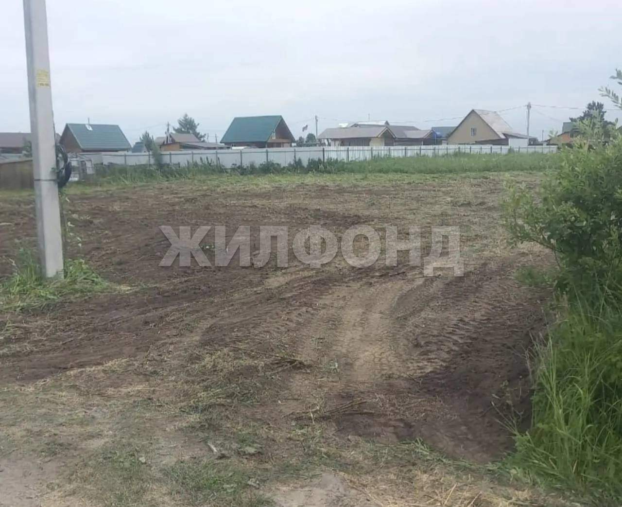 Продам земельный участок 1060 м.кв.