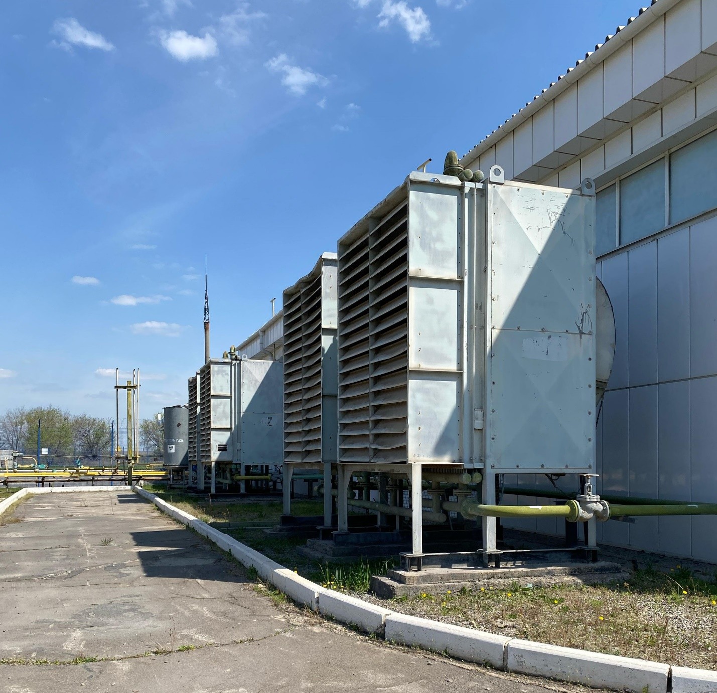 Продам торговое помещение 12100 м.кв.