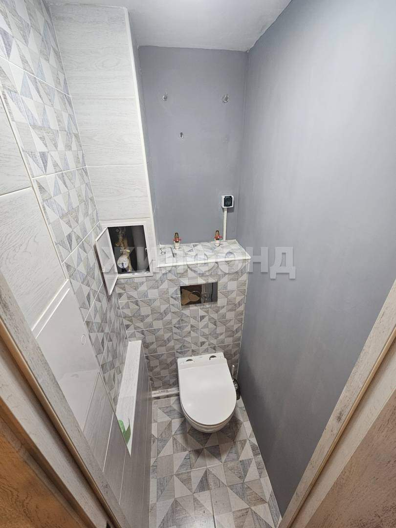 Квартира на продажу в Северске, Парковая улица, 6 фото №3