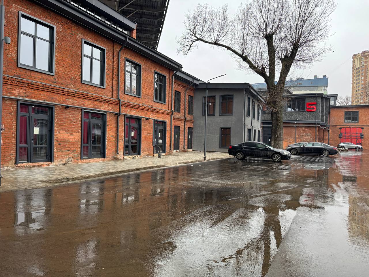 Продам помещение свободного назначения 10.7 м.кв.