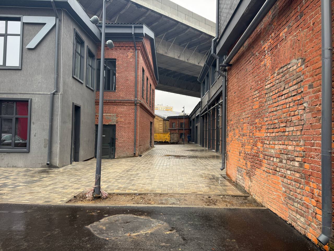 Продам помещение свободного назначения 10.7 м.кв.