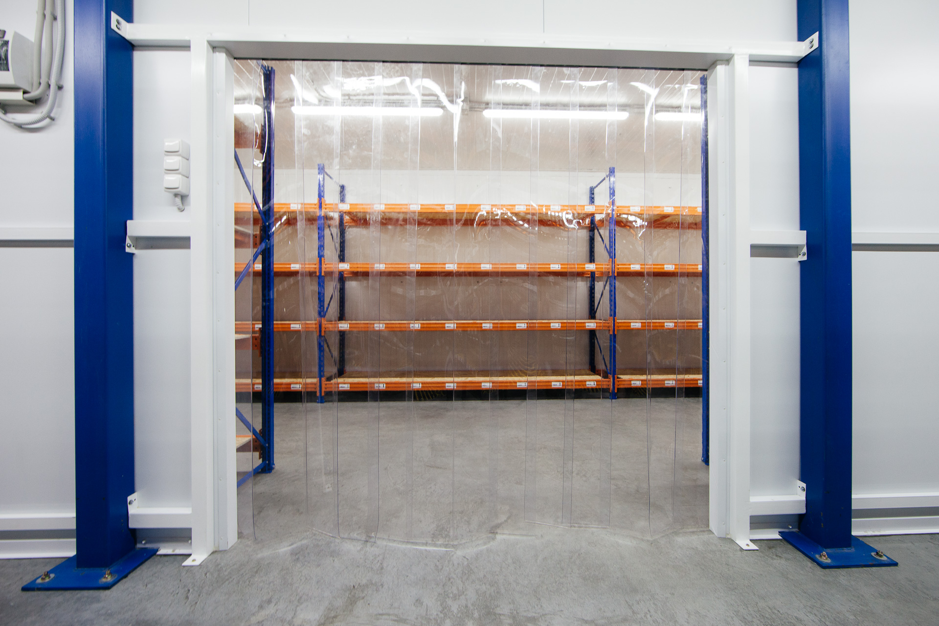 Сдам в аренду склад 2200 м.кв.