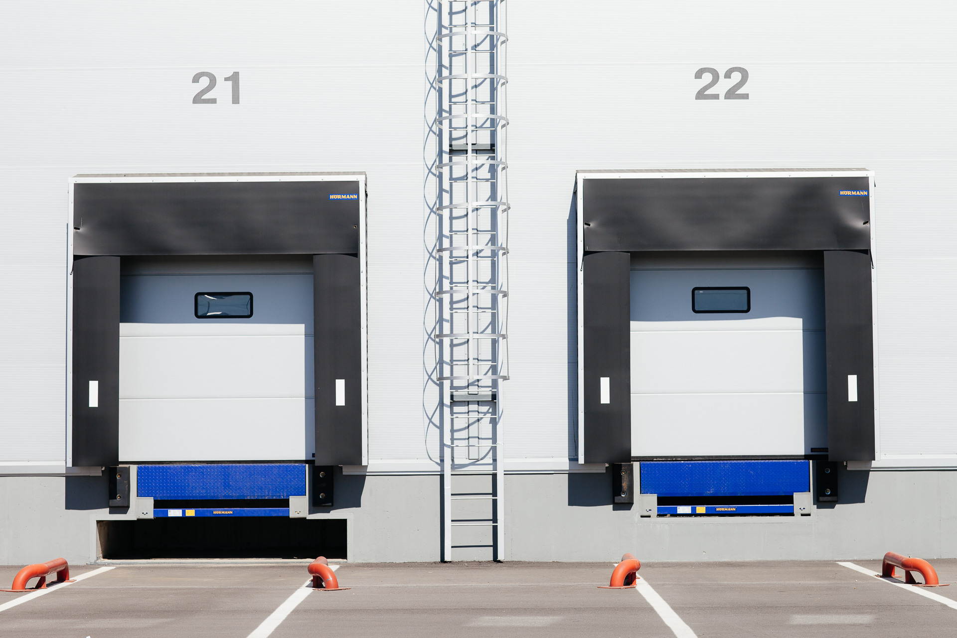 Сдам в аренду склад 2200 м.кв.