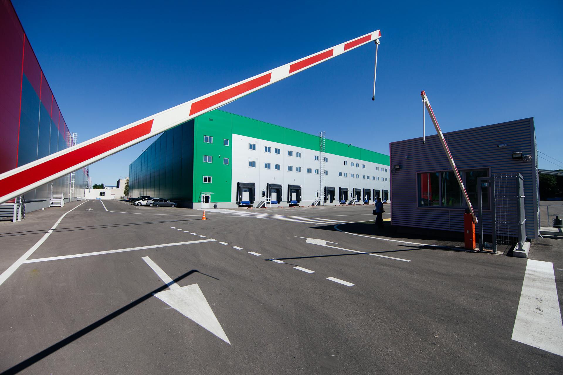 Сдам в аренду склад 2200 м.кв.