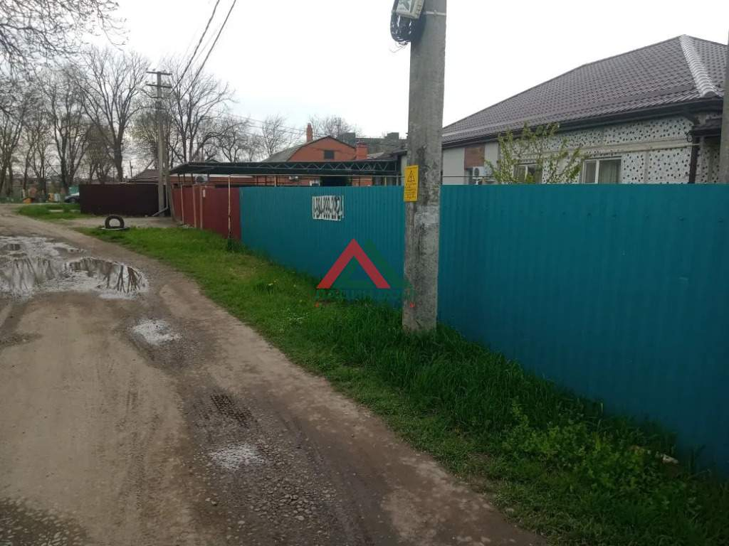 Продам земельный участок 1733 м.кв.