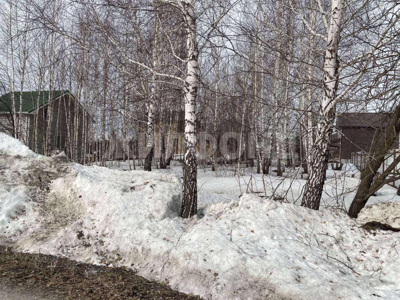 Продам земельный участок 1000 м.кв.