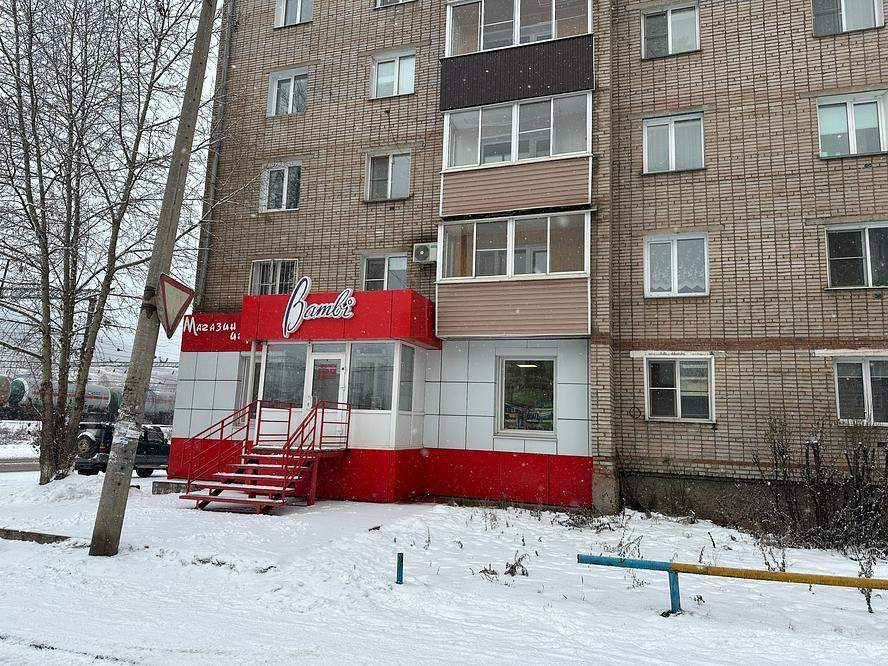 Торговая площадь на продажу в Усть-Куте, Кирова улица, 30 фото №0