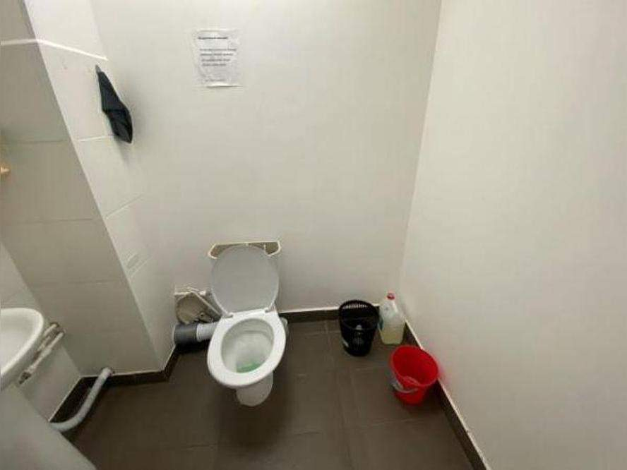 Продам магазин 405.5 м.кв.