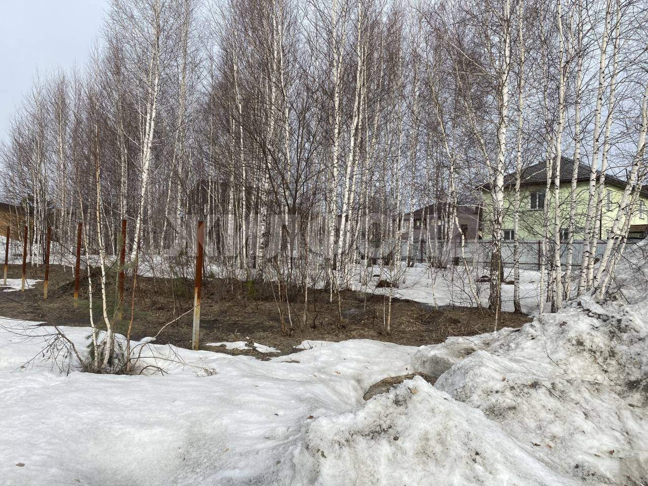 Продам земельный участок 1000 м.кв.