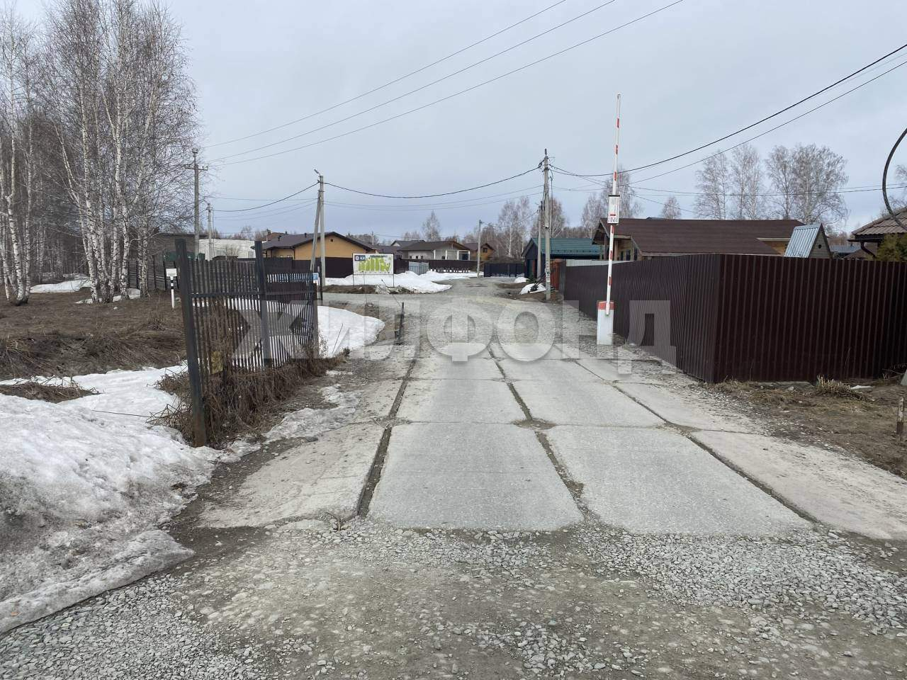 Продам земельный участок 1000 м.кв.