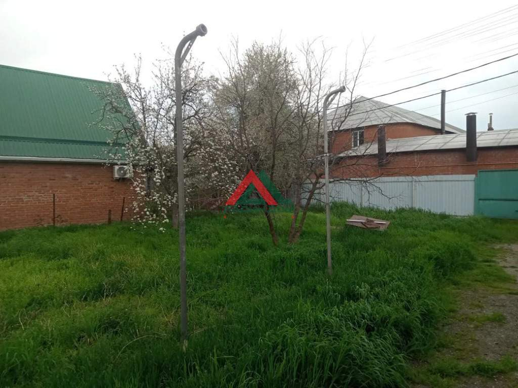 Продам земельный участок 1733 м.кв.