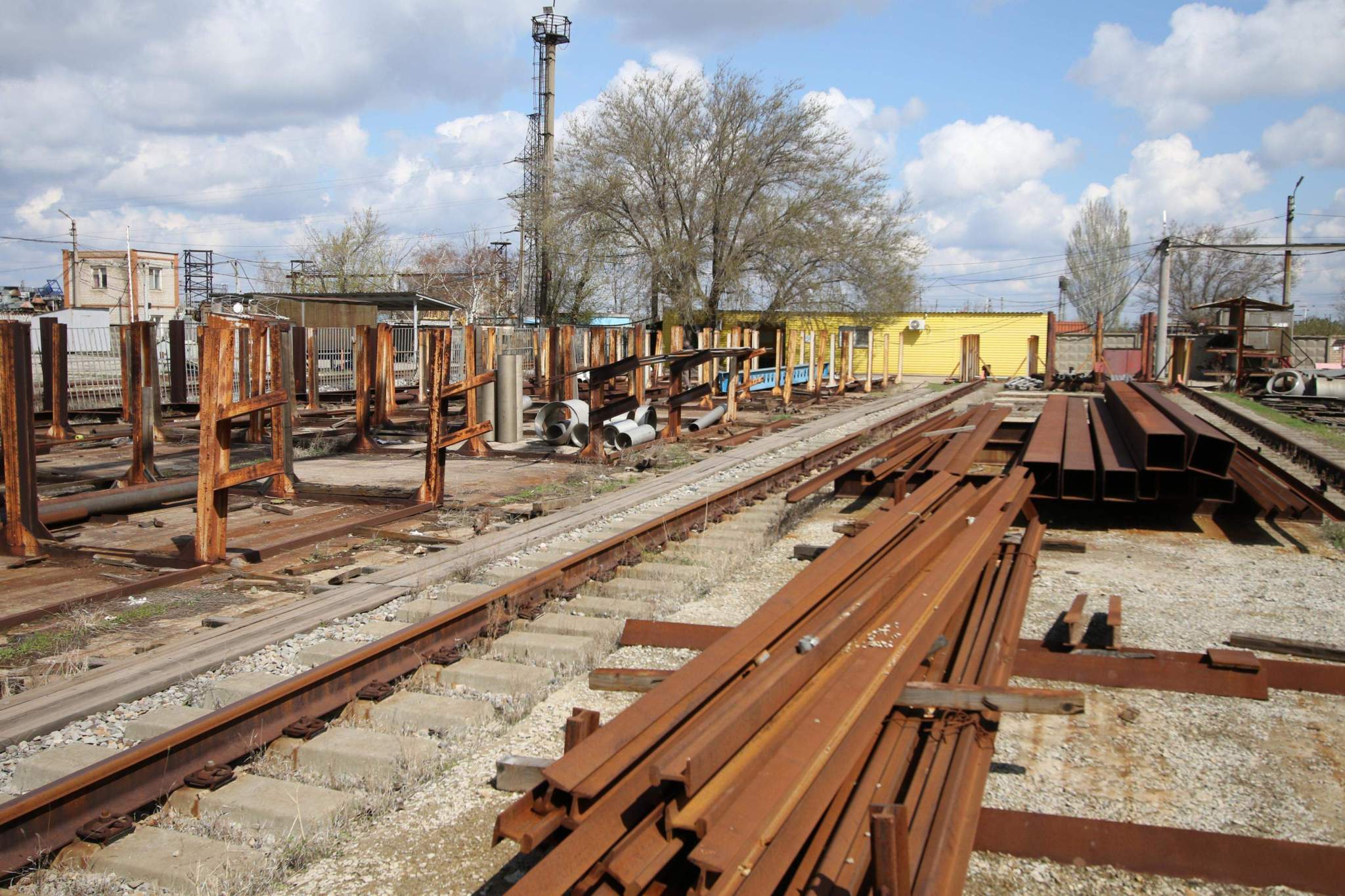 Продам торговое помещение 15501.7 м.кв.