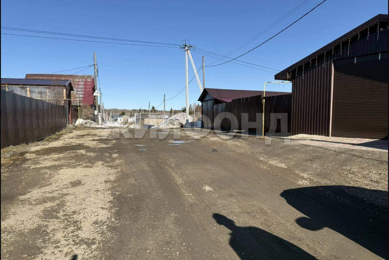 Продам земельный участок 1087 м.кв.