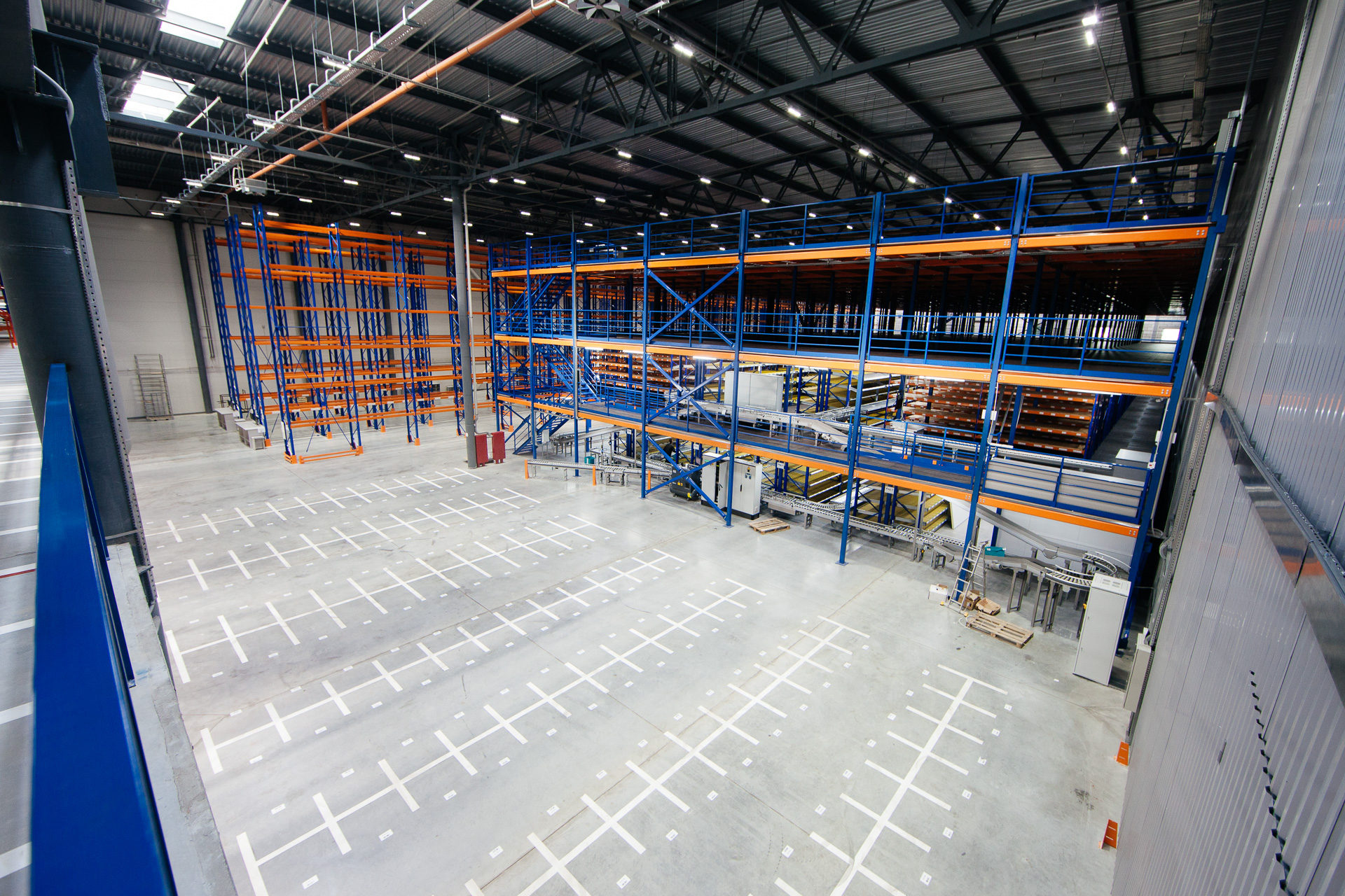 Сдам в аренду склад 2200 м.кв.