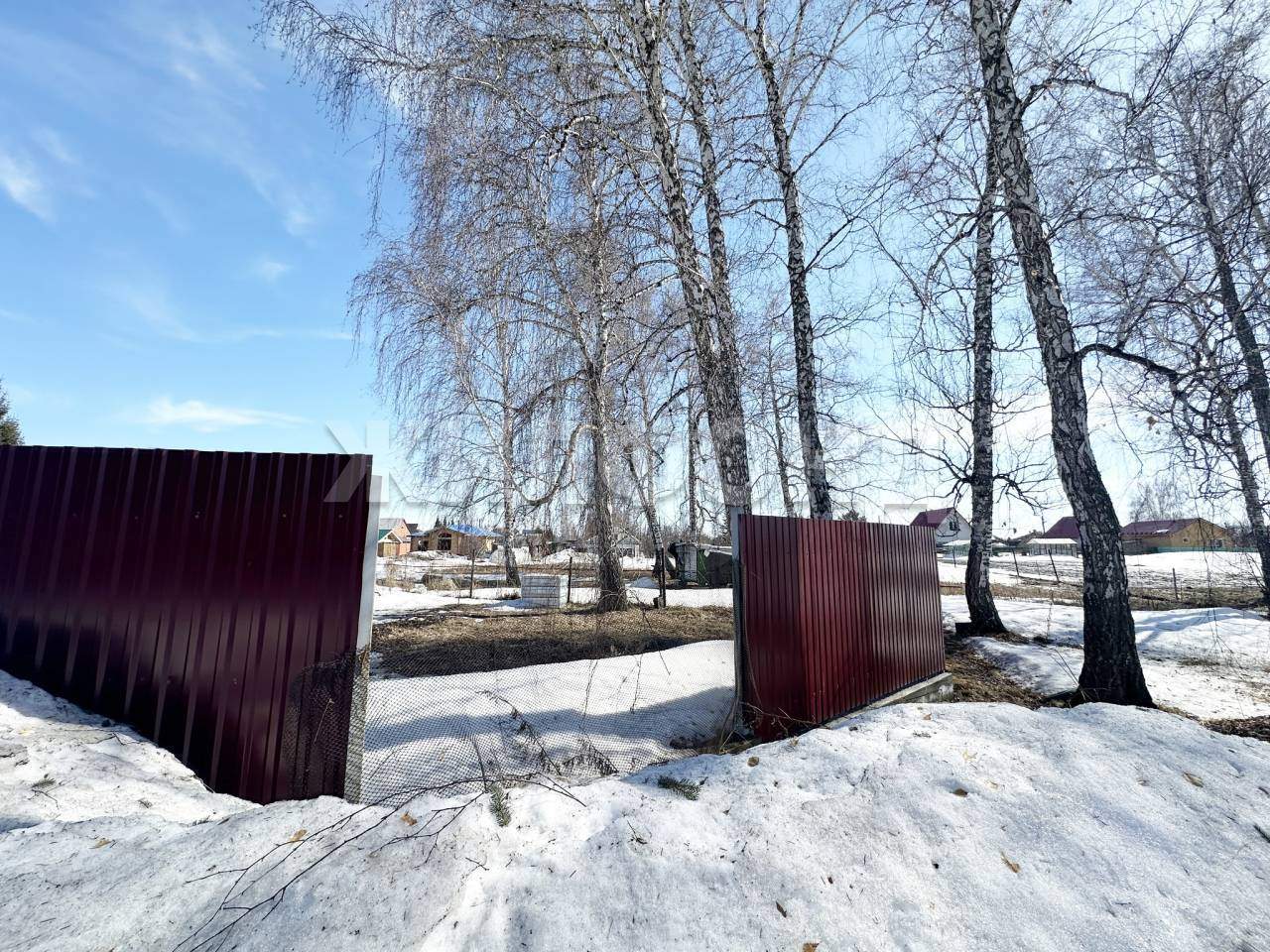 Продам земельный участок 1600 м.кв.