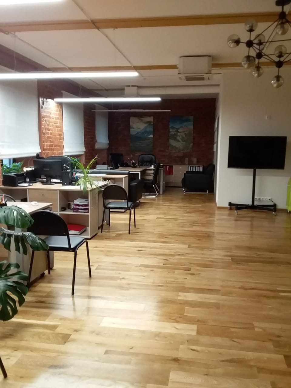 Сдам в аренду помещение свободного назначения 282.5 м.кв.