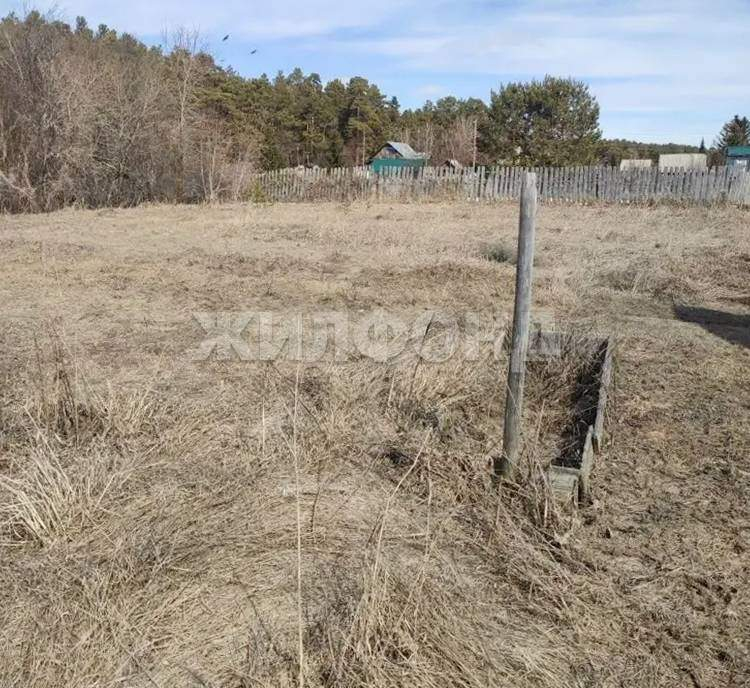 Продам земельный участок 2467 м.кв.