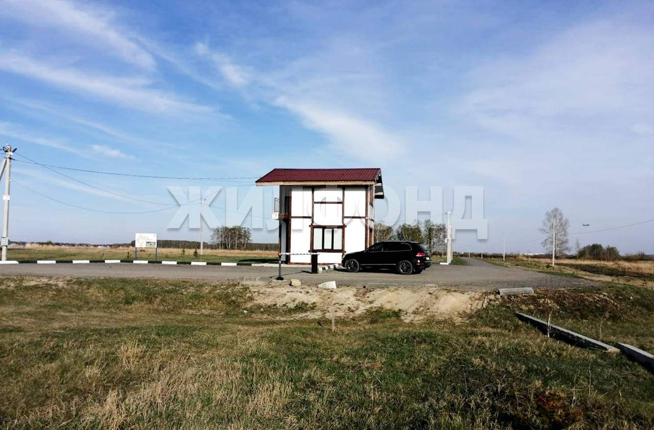 Продам земельный участок 1088 м.кв.