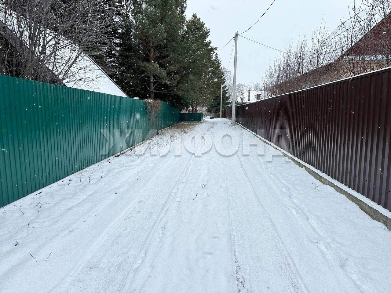 Продам земельный участок 1600 м.кв.