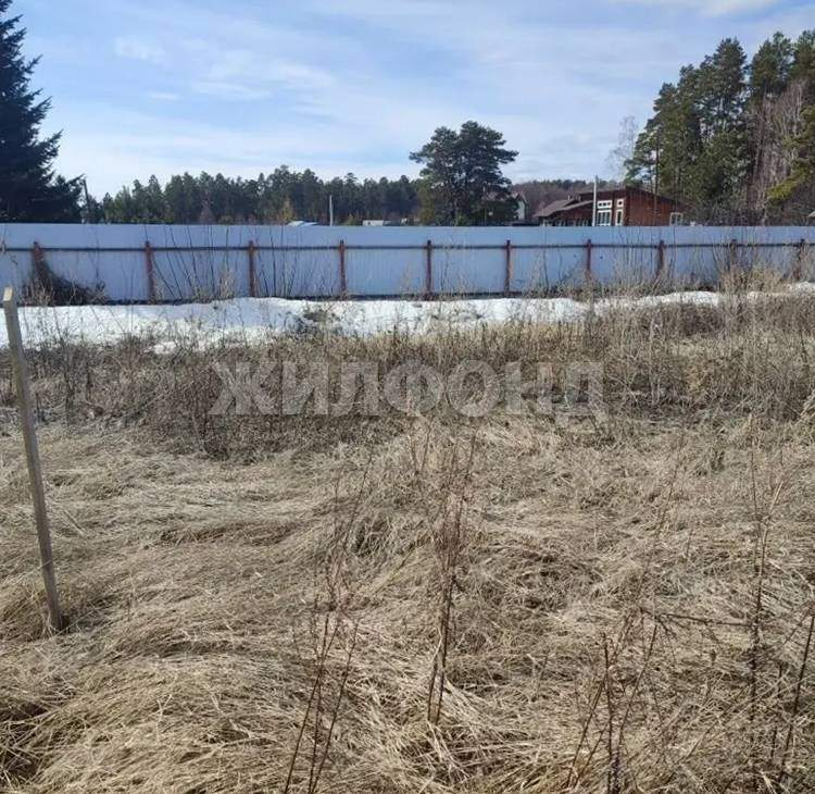 Продам земельный участок 2467 м.кв.