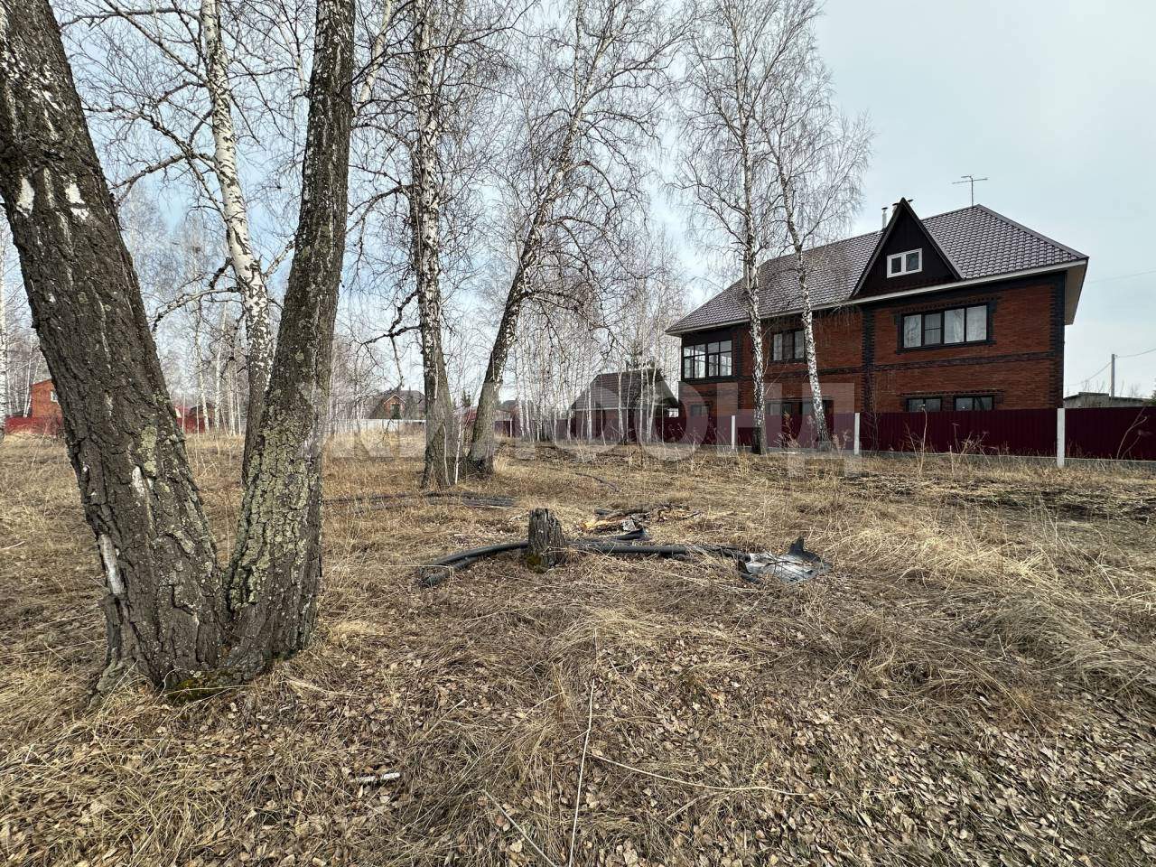 Продам земельный участок 1500 м.кв.