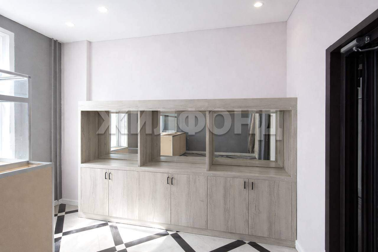 Продам помещение свободного назначения 13 м.кв.